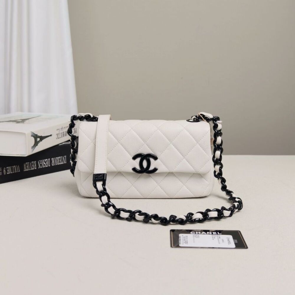 Chanel Women Pre-Loved Bag Very Good Condition